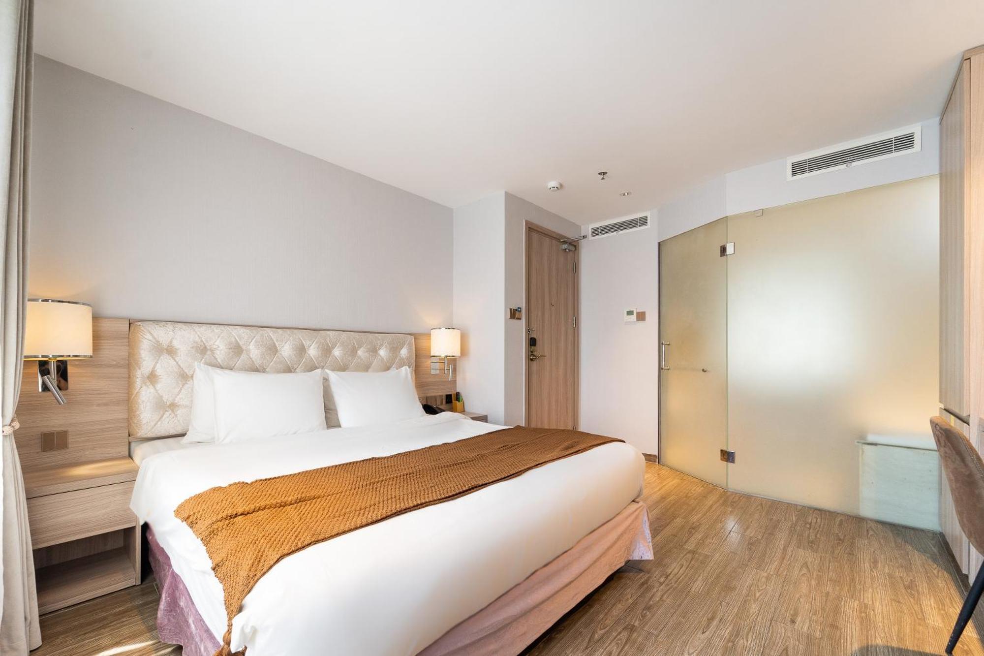 Nicecy Hotel Suites & Spa Ho Chi Minh City Bagian luar foto